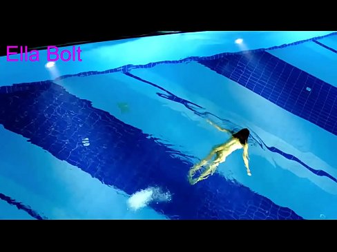❤️ म हेर्न रोक्न सक्दिन, जवान गोरा ELLA BOLT रिसोर्ट पूलमा नग्न पौडी खेल्दै समातियो ❤❌ गुदा भिडियो ne.chancel.top मा ❌❤